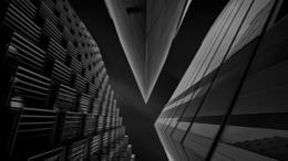 中金：香港疫情高点已过 港股具有更大弹性