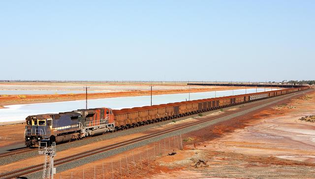 西芒杜铁矿重签千亿协议，几内亚政府获铁路干股