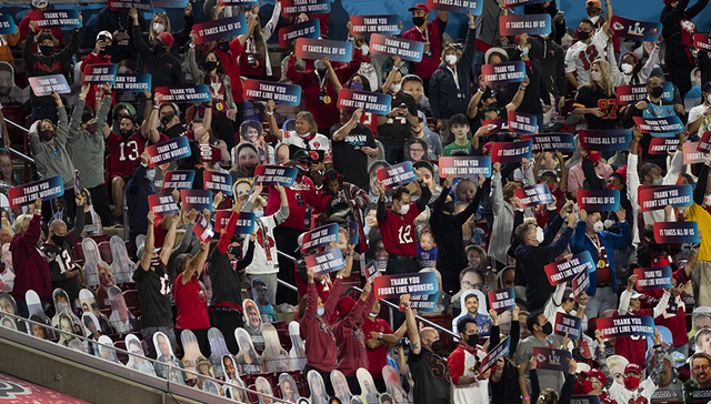 全球体育观赛市场大幅反弹，年底将超1800亿美元