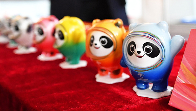 【图集】泡泡玛特总市值已跌去七成，盲盒经济会否下落？