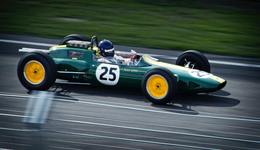 “蔚小理”番位爭(zhēng)奪戰(zhàn)