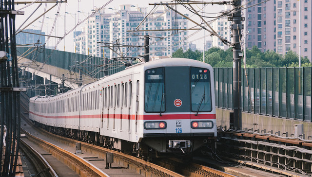 浦西,交通,虹桥机场,浦东机场,铁路