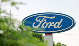 福特加快电动化转型，预计2026年电动汽车产量超200万