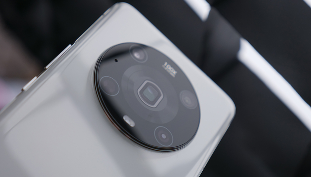 凭设计和影像加分，荣耀用Magic4 Pro交出了自己的“高端”作业