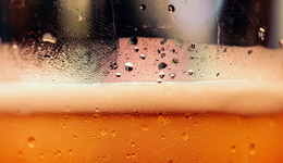 “夺命大乌苏”挑大梁，重庆啤酒高档营收占比首次超1/3