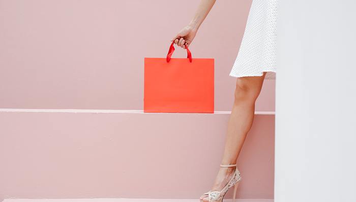 泡泡玛特,财报,奈雪的茶,消费,海伦司