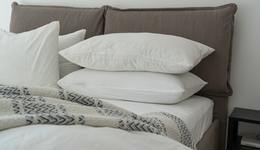 放弃百万年薪，理工男创业做枕头，一年卖出4个亿