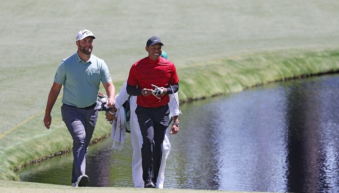 带伤完成复出首秀，伍兹商业价值比成绩更瞩目