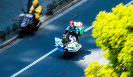 【圖集】千名騎手重返崗位：上海街頭，疫情下的外賣(mài)員丨上海戰(zhàn)疫