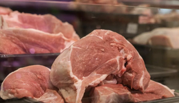 “猪茅”牧原遭遇两连重击：秦英林收监管函，生猪越卖越亏？