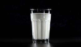 酵母超標60倍，自稱酸奶界“愛馬仕”的卡士翻車了