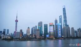 排除萬難，堅(jiān)韌不拔，加油，上海！