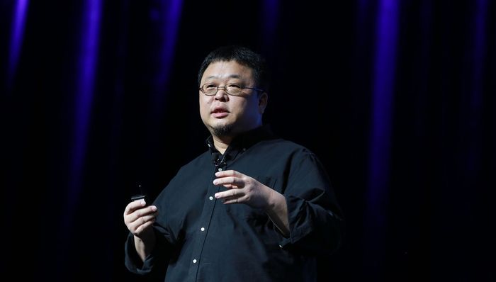 “主播”罗永浩踩下刹车，交个朋友如何找到自己？