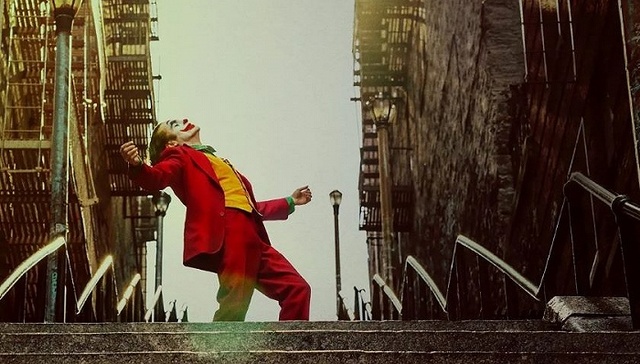 暗夜博士崩盘，黑暗骑士崛起，打造宇宙不是超英电影唯一出路