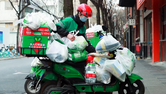 电深度丨紧急生鲜：上海疫情中的一些人、一个行业与社区互助