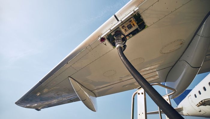 国际油价飙涨，航空公司如何对冲燃油成本上升？