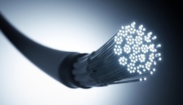 博创科技大股东长期减持终得“脱身”，长飞光纤耗资10亿“豪气”接盘