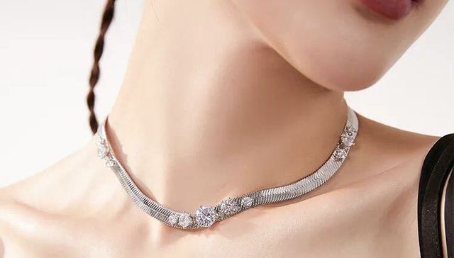 几百元的明星同款项链，你有被种过草吗？