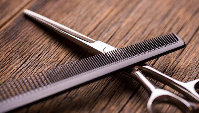 上海,疫情,世博展览馆,方舱医院,理发师