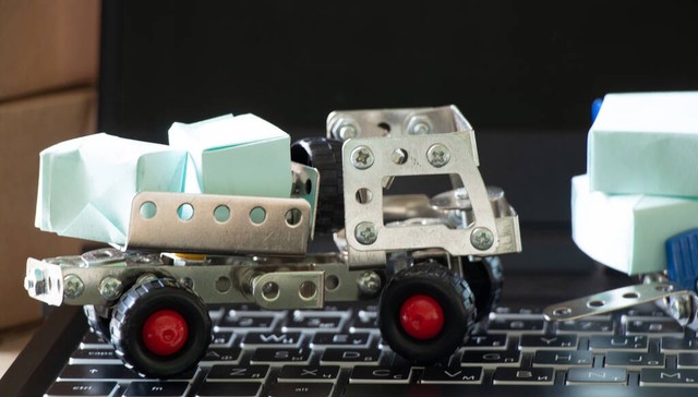 险企发力保障货运物流：覆盖疫情风险创新保险产品，聚焦自动驾驶技术等寻找长期机遇