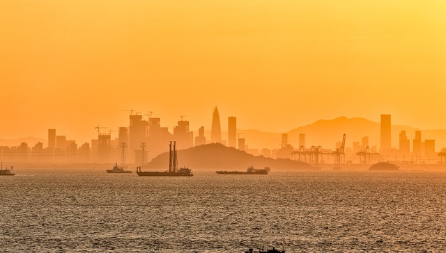 游历盲人国、巨人岛与平面国，借由幻想理解我们身处的世界