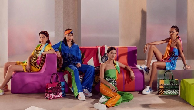 迪奥睡衣高雅轻盈，摩奈呈现日常之美｜是日美好事物