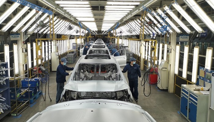 汽车产业复工复产持续推进，汽车零部件板块大涨