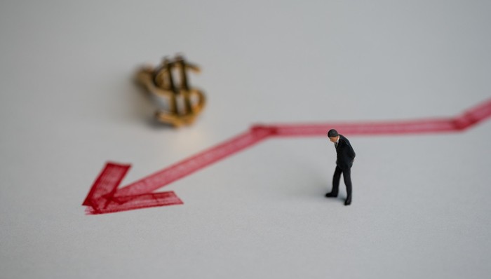 从盈利1亿到至少亏45亿，荣盛发展为何大幅修改业绩预告？