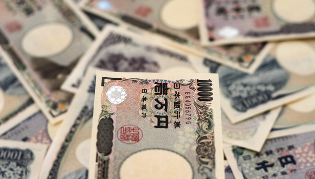 美元兑日元时隔近20年再度升至127，日本财务大臣：日元走弱将产生强烈负面影响