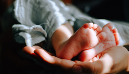 愛嬰室第二大股東或清倉退出，公司凈利潤連降兩年