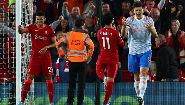 C罗缺席、利物浦两战九球碾压曼联，英超两大豪门殊途渐远