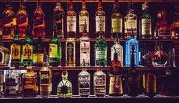 五年进口酒数据对比：葡萄酒、啤酒、烈酒孰进孰退？