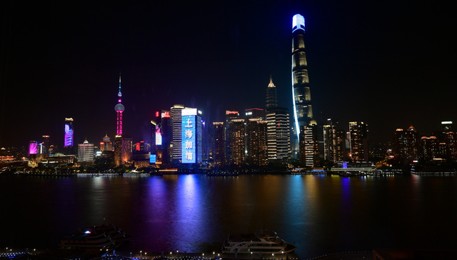 一群困在家里的广告人，在为上海做什么？