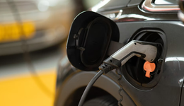 不产桩不建桩，充电服务商NaaS靠什么崛起？