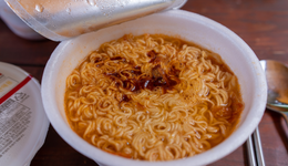 風(fēng)波不斷的方便面，還有救嗎？