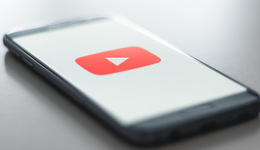 折叠的用户群，为难的长视频