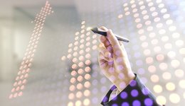 基金放大镜｜交银施罗德何帅逆向提高仓位，杨金金转向低估值传统大盘股