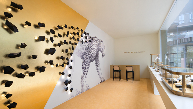 Chloé手袋点缀珠宝手环，卡地亚回顾猎豹风格｜是日美好事物