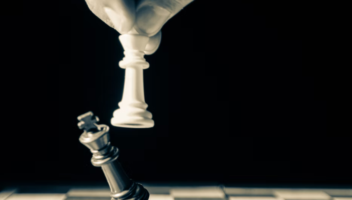 华电能源,退市,巨额亏损