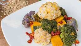 签约6000家加盟商，陆正耀要做预制菜的“舌尖英雄”