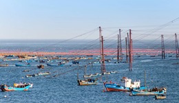 上財(cái)報(bào)告：化解三重壓力穩(wěn)定宏觀大盤，可從三個(gè)方面入手