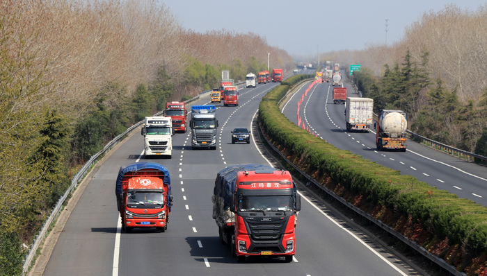 快递公司陆续获发全国统一车辆通行证，上海快递恢复再进一步