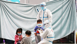 【現(xiàn)場(chǎng)】攝影記者實(shí)錄：半個(gè)月，我用鏡頭記錄下方艙醫(yī)院的日與夜