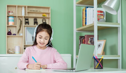 爭奪書桌“一平米”，字節(jié)、網(wǎng)易、作業(yè)幫們打響拉鋸戰(zhàn)