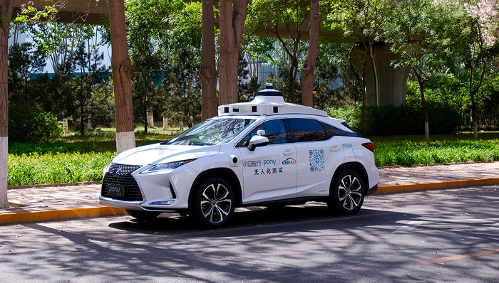 真·无人驾驶上路，百度、小马智行在北京取消主驾安全员