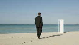 一季度亏了1168万，“三孩概念股”美吉姆大股东三个月套现近九千万