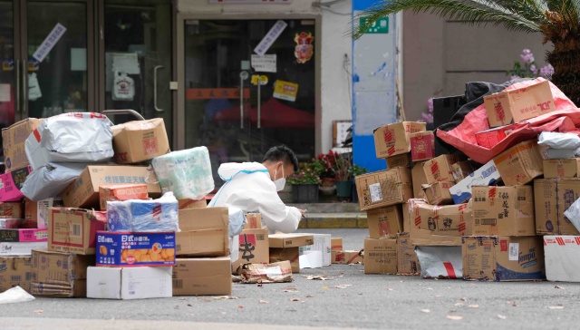 多家快递物流企业进入“白名单”，上海快递业加速恢复