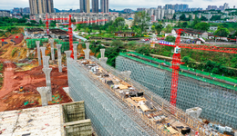 政治局会议：抓紧谋划增量政策工具，支持各地完善房地产政策