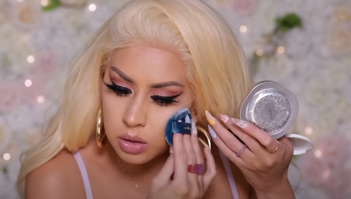 国货美妆纷纷出海，在国内好用的招在国外灵吗？