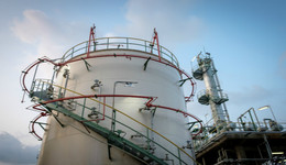 时隔三年，荣盛石化一季度营收再超恒力石化